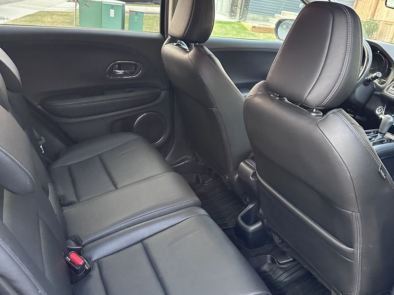 Honda HR-V rear seats after a full seat shampoo